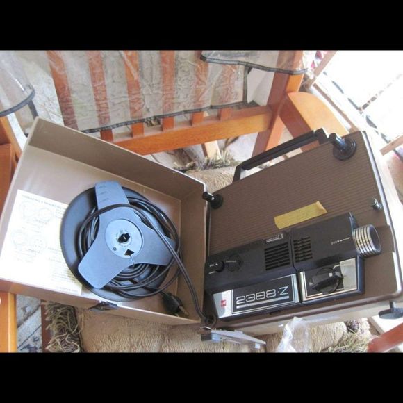 gaf 8mm Motion Picture Projector 2388 Mod 438-M2 25892 120V 60CY 3Amps Woodgrain - Picture 1 of 13